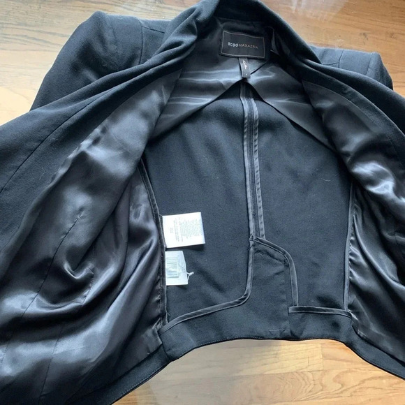 BCBGMAXAZRIA Cropped Open Drape Wool Blazer - Picture 5 of 8